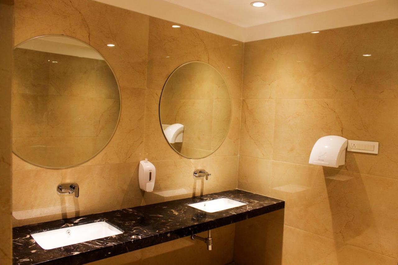 Hotel Rajhans Abhinandan Μποπάλ Εξωτερικό φωτογραφία