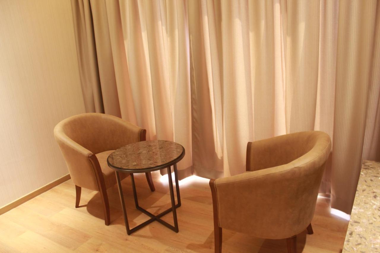 Hotel Rajhans Abhinandan Μποπάλ Εξωτερικό φωτογραφία