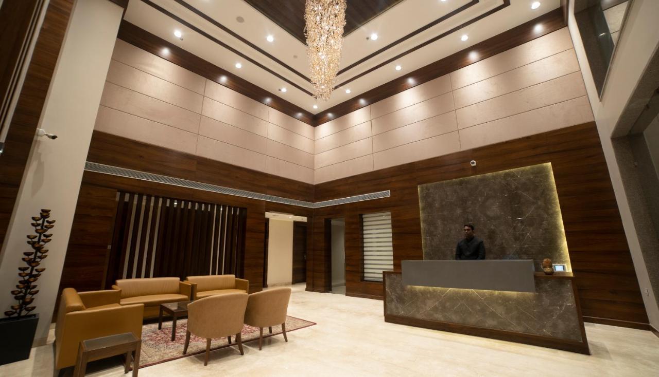 Hotel Rajhans Abhinandan Μποπάλ Εξωτερικό φωτογραφία