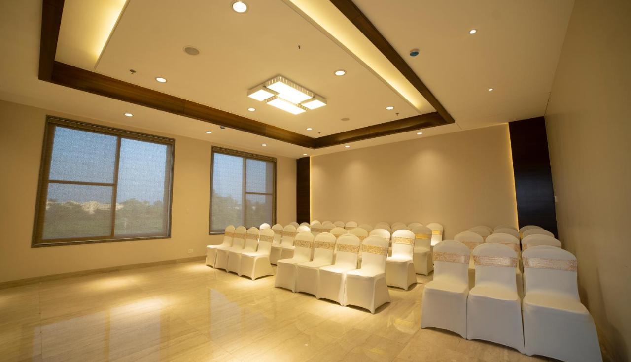 Hotel Rajhans Abhinandan Μποπάλ Εξωτερικό φωτογραφία
