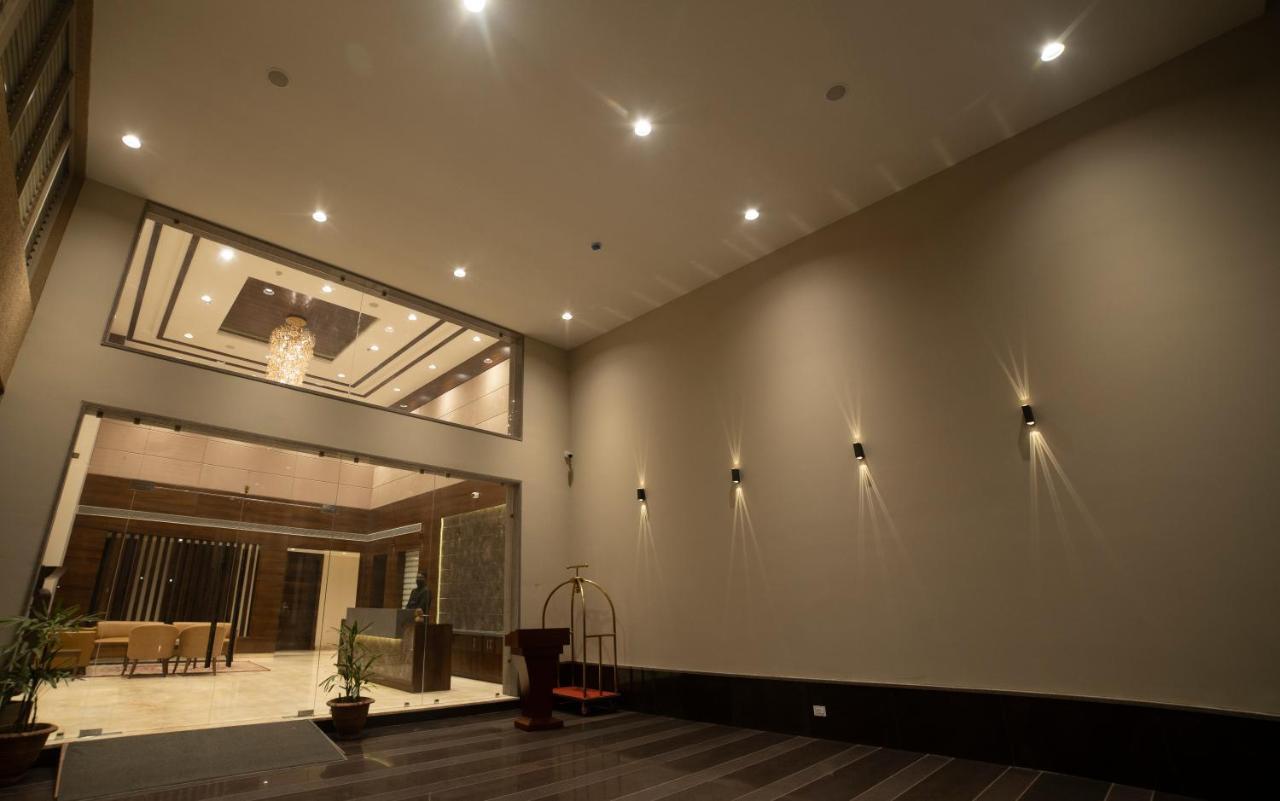 Hotel Rajhans Abhinandan Μποπάλ Εξωτερικό φωτογραφία