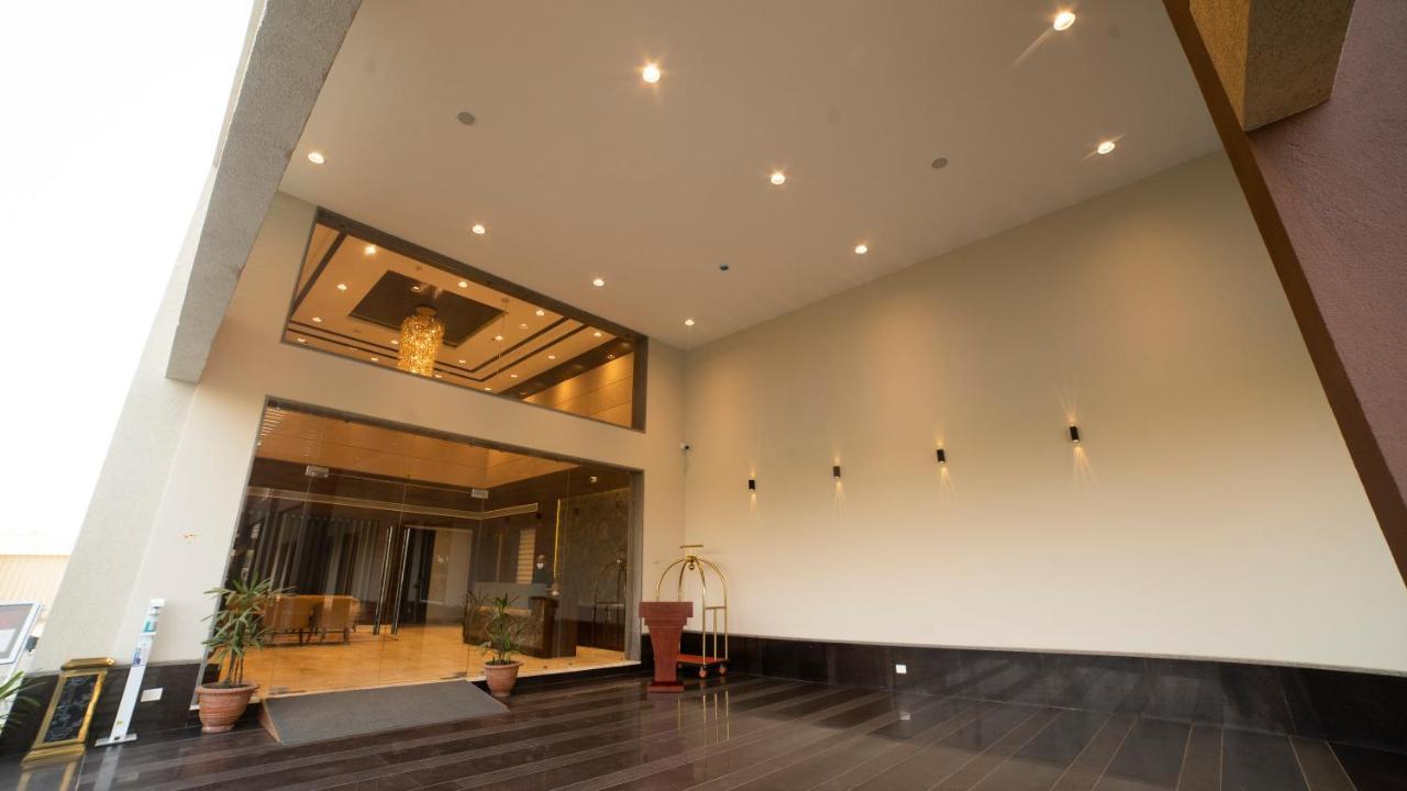 Hotel Rajhans Abhinandan Μποπάλ Εξωτερικό φωτογραφία