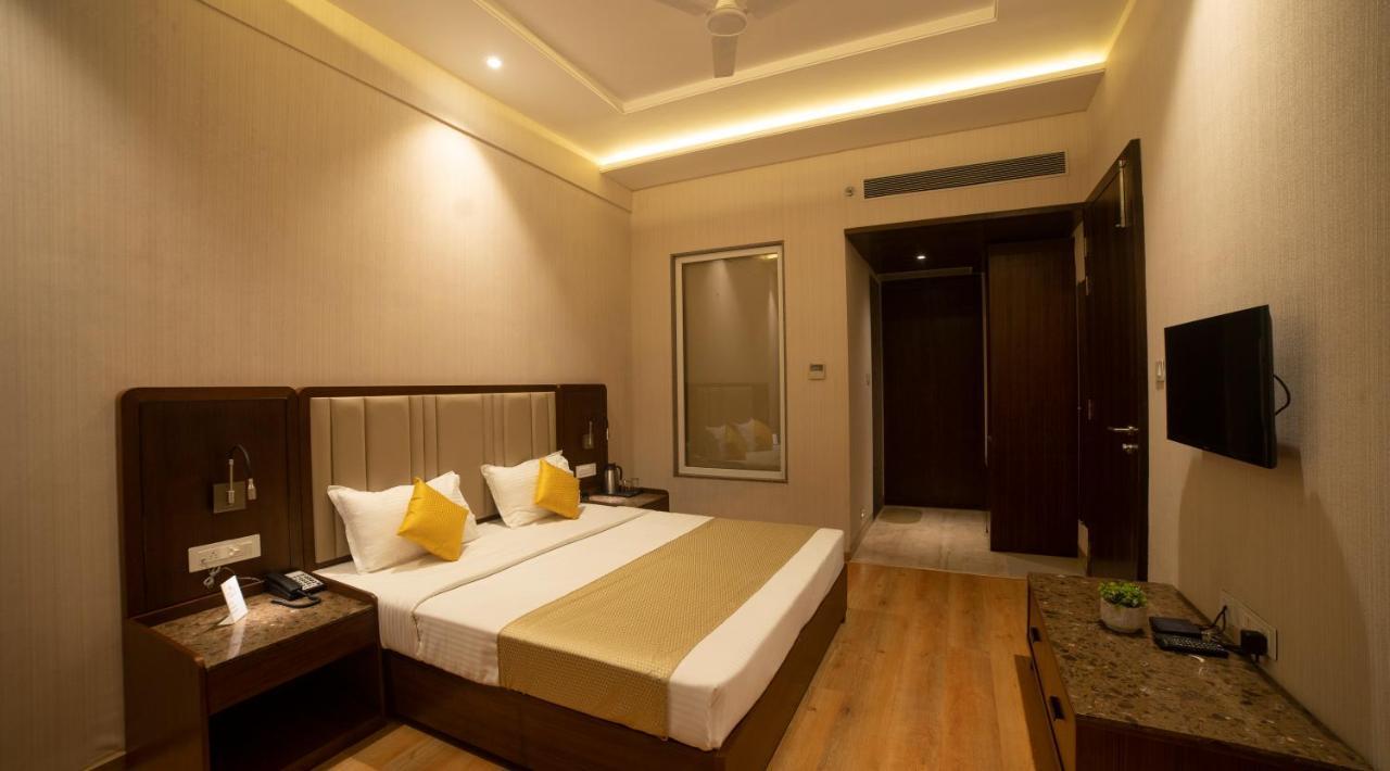 Hotel Rajhans Abhinandan Μποπάλ Εξωτερικό φωτογραφία