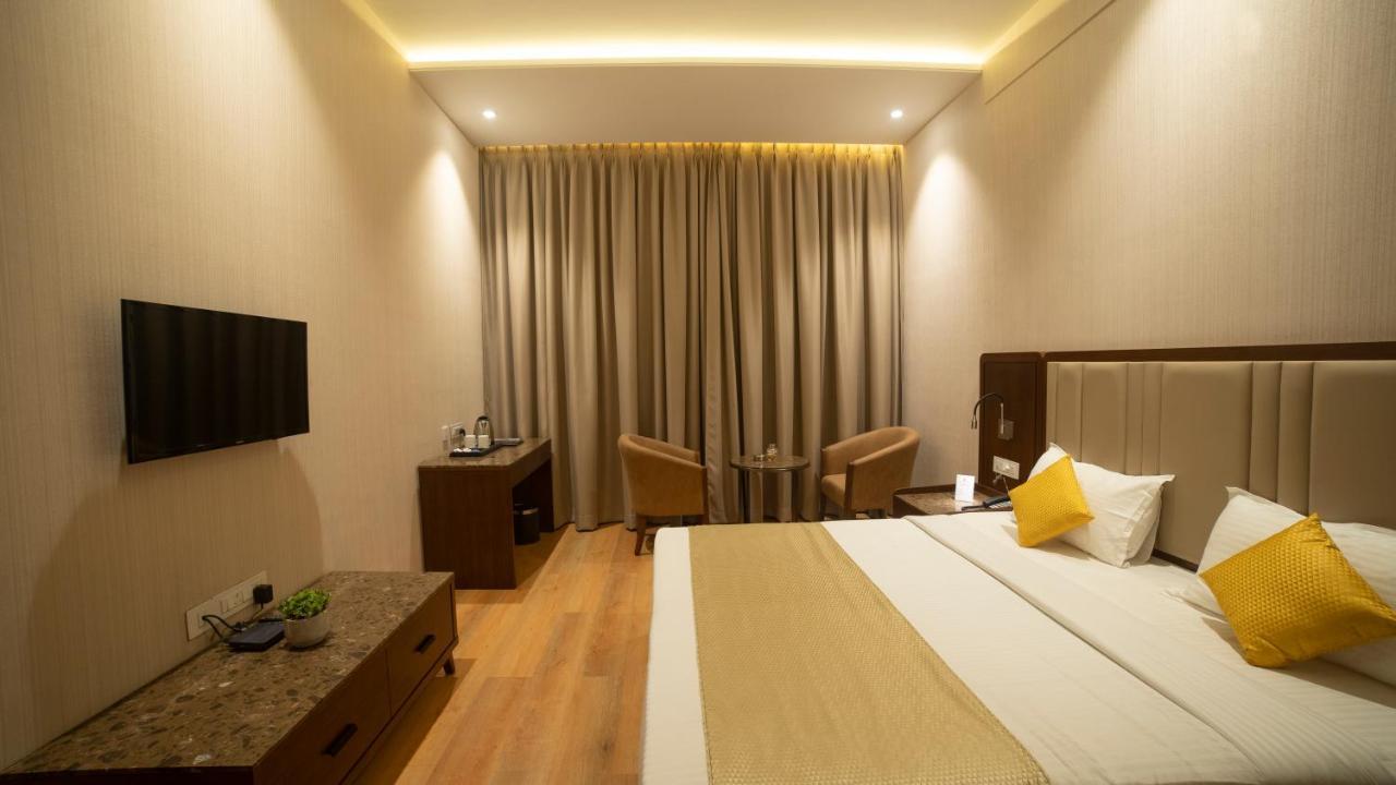 Hotel Rajhans Abhinandan Μποπάλ Εξωτερικό φωτογραφία
